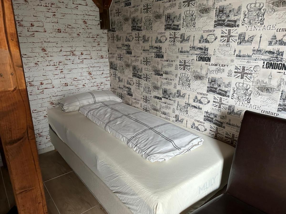 Grosse Wohnung Im Neu-Seen-Land Leipzig มาร์คเคลแบร์ก ภายนอก รูปภาพ